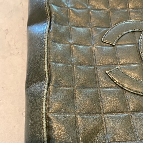 Vintage Chanel Olive Green Lambskin Quilted Tote Bag with CC Logo - Picture 14 of 14